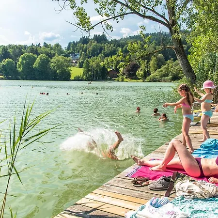 Maltschacher Seewirt 公寓 *